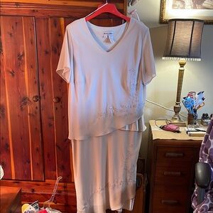 Elegant Cream One Piece Dress Completely Lined size 26W